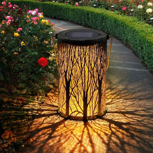 Vintage Chandelier Trunk Shade LED Solar Garden Light